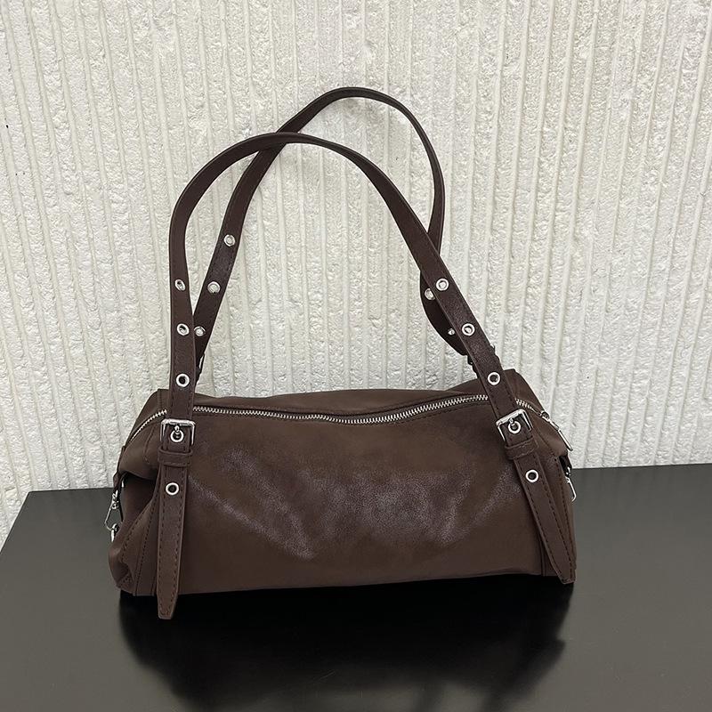 Versatile Tote Bag Underarm Pillow Handbag Commuter Shoulder Bag Simple Bla Retro Sle Casual Handbag for Men And Women
Versatile Tote Bag Underarm Pillow Handbag Commuter Shoulder Bag Simple Bla Retro Sle Casual Handbag for Men And Women