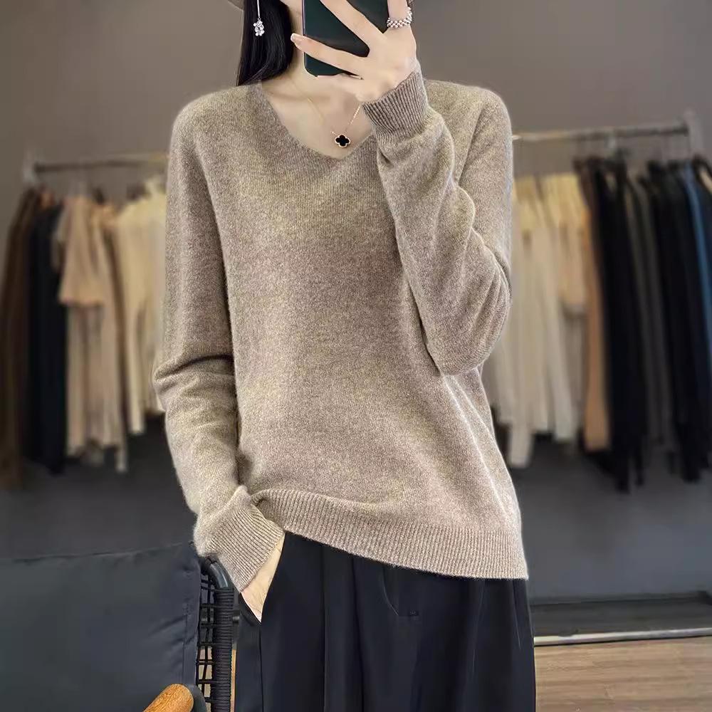 Women s V-Neck Slim Fit 100% Wool Knitted Sweater - Autumn/Winter Casual Pullover L 110-125 jin
Women s V-Neck Slim Fit 100% Wool Knitted Sweater - Autumn/Winter Casual Pullover L 110-125 jin