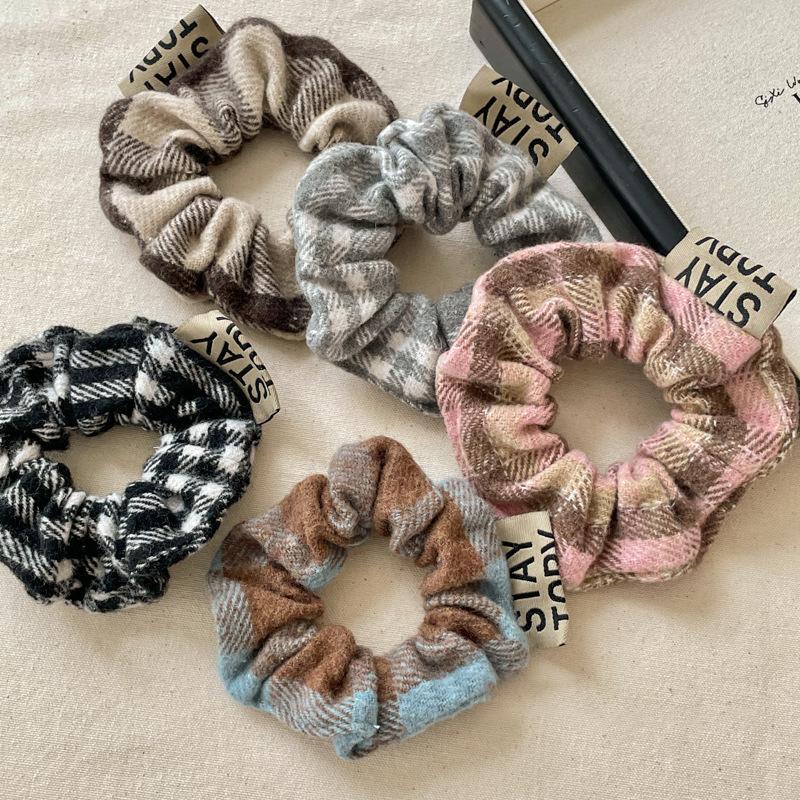 1pcAutumn and Winter Plush Knitted Large Intestine Hair Ring Women s New Style Tie Head Leather Tendon Hair Rope High Elasticity
1pcAutumn and Winter Plush Knitted Large Intestine Hair Ring Women s New Style Tie Head Leather Tendon Hair Rope High Elasticity