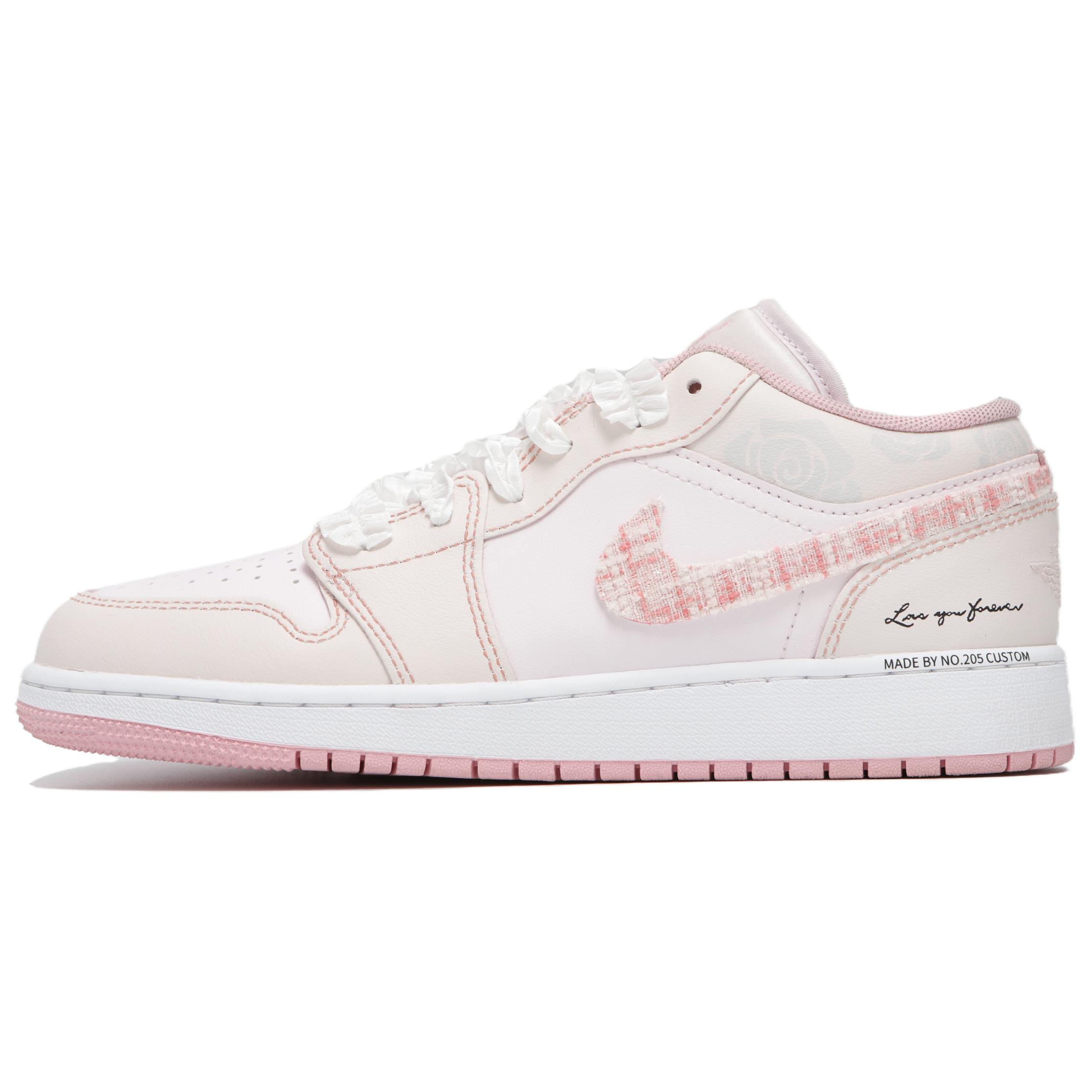 Jordan Air Jordan 1 Low top Vintage Basketball Shoes Women s White Pink 553560-614(Team24-) 40
Jordan Air Jordan 1 Low top Vintage Basketball Shoes Women s White Pink 553560-614(Team24-) 40