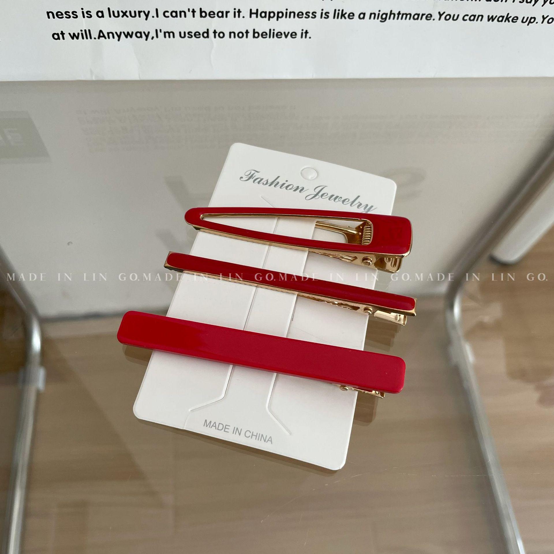 Елегантні ацетатні шпильки для волосся цукеркового кольору - набір з 3 штук для дівчаток
Елегантні ацетатні шпильки для волосся цукеркового кольору - набір з 3 штук для дівчаток