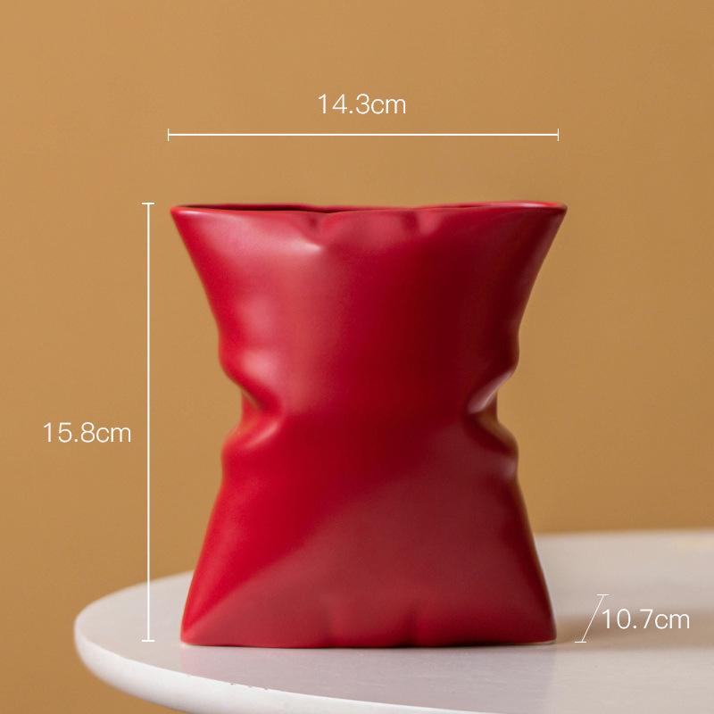 Creative Pillow Shaped Ceramic Vase Hydroponics Flower Pots Desk Decoration Flower Arrangement Floral Vases Room Aesthetic Decor
Creative Pillow Shaped Ceramic Vase Hydroponics Flower Pots Desk Decoration Flower Arrangement Floral Vases Room Aesthetic Decor