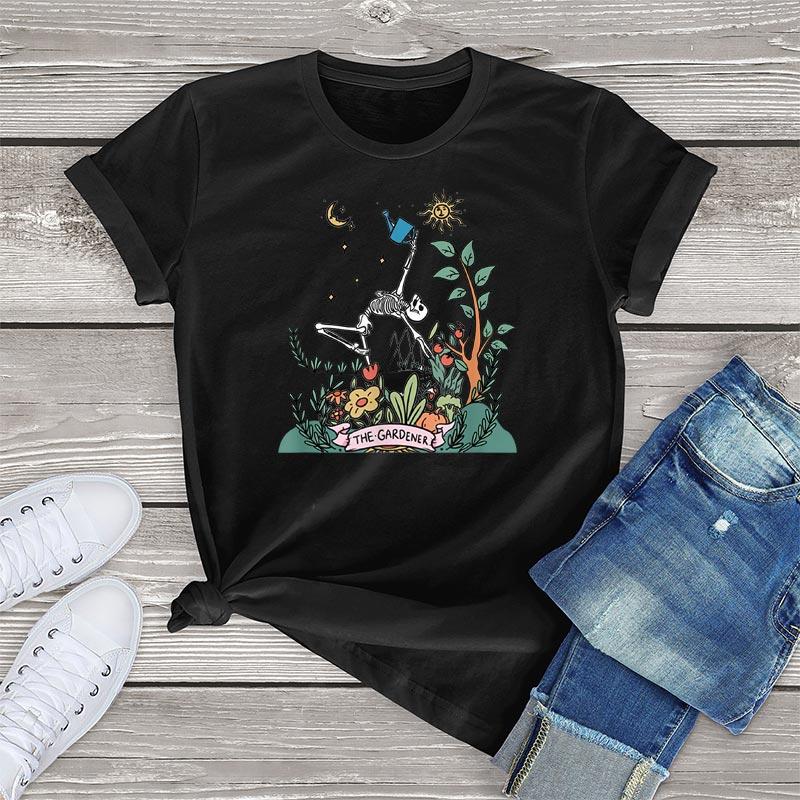 Funny Flower Graphic Short Sleeve Tee Tops The Gardener Tarot Card Skeleton T-Shirt Women Clothing Unisex Harajuku Women Shirts 3XL чорний
Funny Flower Graphic Short Sleeve Tee Tops The Gardener Tarot Card Skeleton T-Shirt Women Clothing Unisex Harajuku Women Shirts 3XL чорний