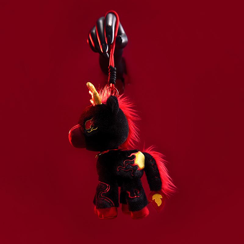 Плюшевая игрушка-подвеска «Дух Дракона и Лошади» - Сувенирный подарок-талисман высокого класса на год Лошади Approximately 20cm (includes box)
Плюшевая игрушка-подвеска «Дух Дракона и Лошади» - Сувенирный подарок-талисман высокого класса на год Лошади Approximately 20cm (includes box)