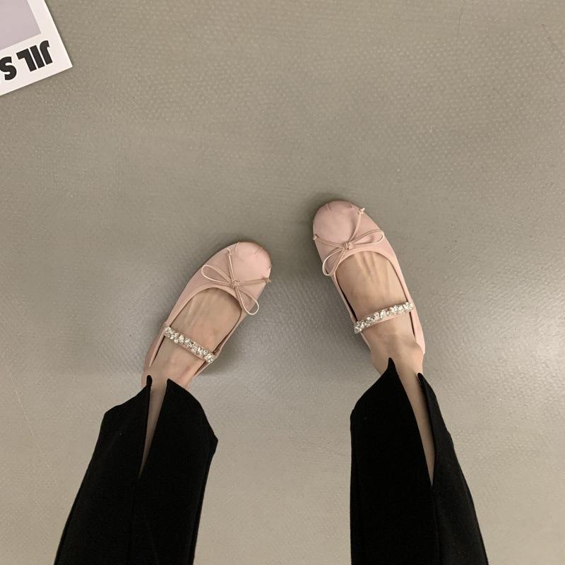 Дышащий вечерний бриз серебряные туфли феи сумка голова полубосоножки 2025 новая летняя балетная Мэри Джейн одинарная обувь 39 розовый
Дышащий вечерний бриз серебряные туфли феи сумка голова полубосоножки 2025 новая летняя балетная Мэри Джейн одинарная обувь 39 розовый