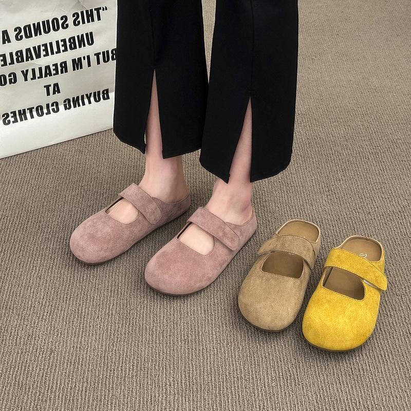 In the summer of 2025, the new Velcro lazy one-pedal fashionable pink half-tray shoes, platform height-increasing outer slippers. 35 розовый
In the summer of 2025, the new Velcro lazy one-pedal fashionable pink half-tray shoes, platform height-increasing outer slippers. 35 розовый
