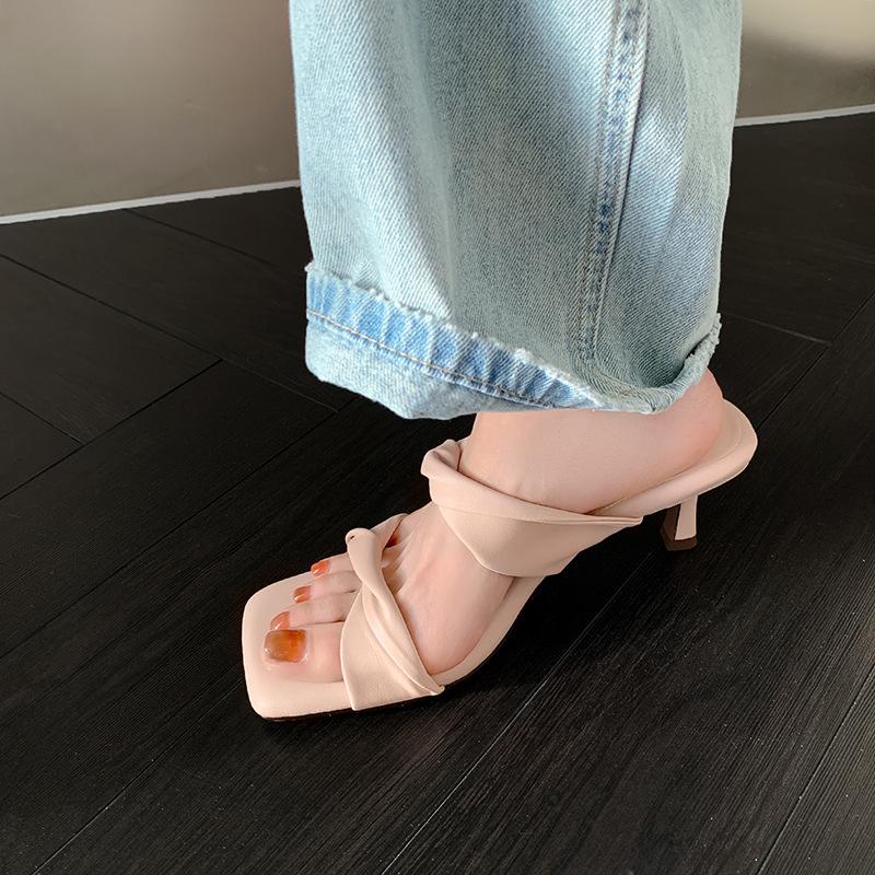 Fairy style sandals for women to wear 2025 new open-toed stiletto folds with back empty temperament high heels for women 35 бежевий
Fairy style sandals for women to wear 2025 new open-toed stiletto folds with back empty temperament high heels for women 35 бежевий