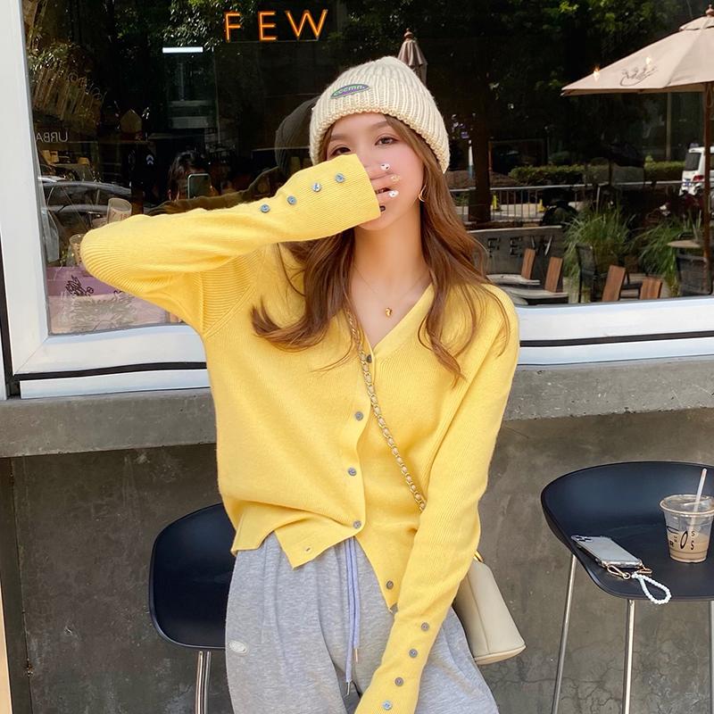 Милый V-образный вырез вязаный кардиган куртка женская мода женская одежда осень зима тонкий свободный кардиган топ Sueter Mujer 31075 One Size жёлтый
Милый V-образный вырез вязаный кардиган куртка женская мода женская одежда осень зима тонкий свободный кардиган топ Sueter Mujer 31075 One Size жёлтый