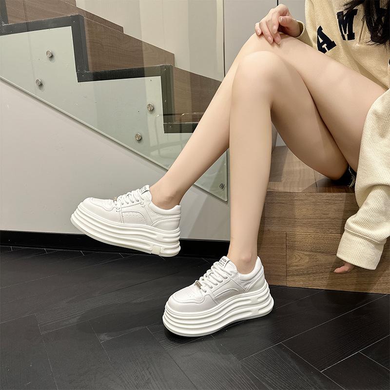 Платформенные белые женские осенние новые туфли, увеличивающие внутреннюю высоту, маффины, повседневные кеды, женские туфли-хлеб 40
Платформенные белые женские осенние новые туфли, увеличивающие внутреннюю высоту, маффины, повседневные кеды, женские туфли-хлеб 40