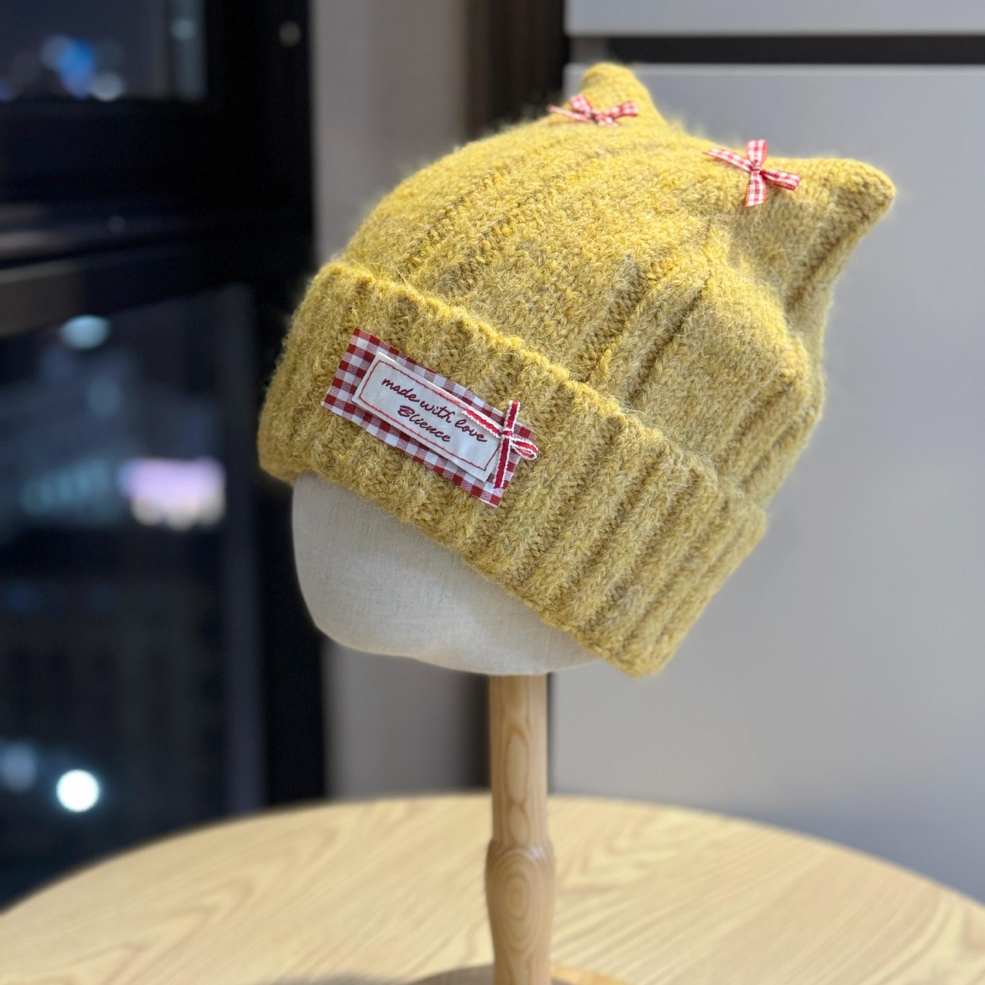 Korean-style woolen hat for women with cute cat ears, new bow design, warm ear protection, cold weather hat, fashionable knitted hat for winter Adult54-60Average Size жовтий
Korean-style woolen hat for women with cute cat ears, new bow design, warm ear protection, cold weather hat, fashionable knitted hat for winter Adult54-60Average Size жовтий