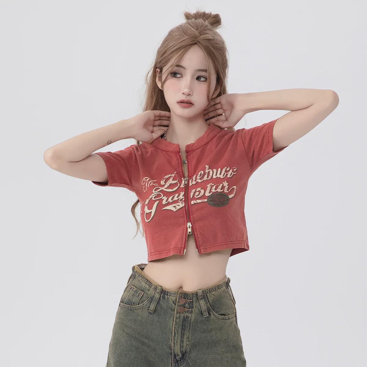 TIDEEKU Retro American Crop T-Shirt: Zippered, Printed, Short Sleeves Medium абрикосовий
TIDEEKU Retro American Crop T-Shirt: Zippered, Printed, Short Sleeves Medium абрикосовий