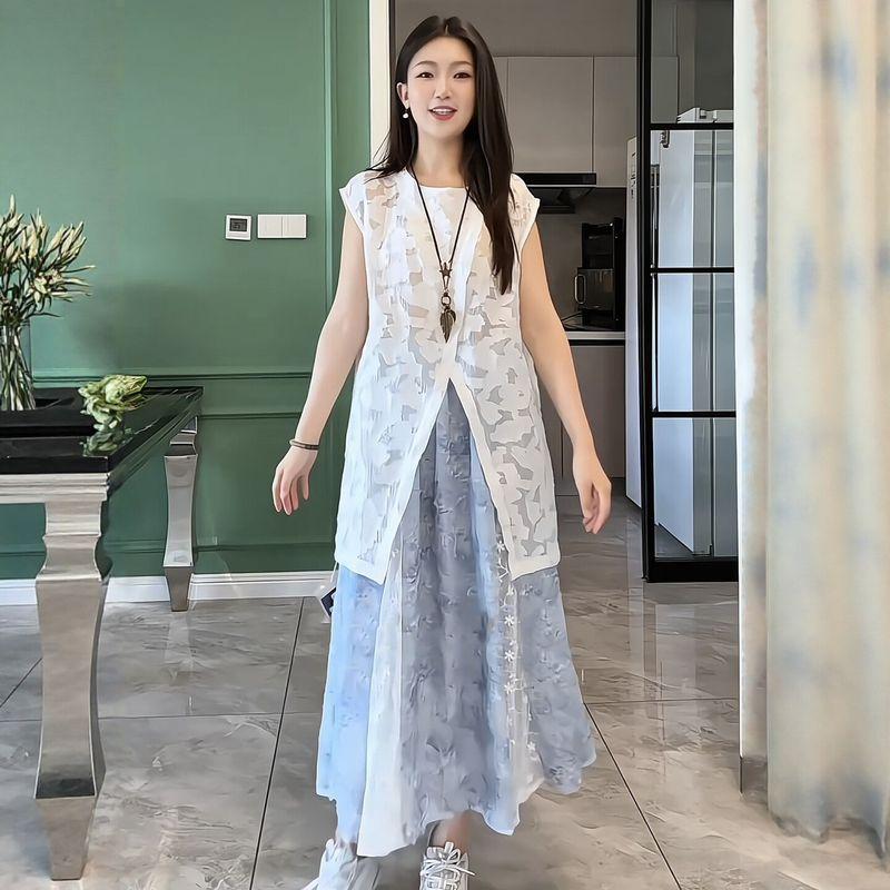 Plus-Size Women s Clothing for Fat Girls, Korean Style Asymmetrical Top + Lace Skirt, 2026 Summer Elegant Slimming Two-Piece Set Suit M
Plus-Size Women s Clothing for Fat Girls, Korean Style Asymmetrical Top + Lace Skirt, 2026 Summer Elegant Slimming Two-Piece Set Suit M