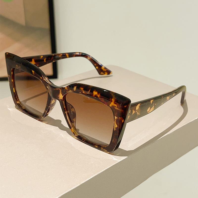 GM LUMIAS Oversize Cat Eye Sunglasses Women Fashion Vintage Casual Decor Shades Lady New Luxury Brand Design Outdoor Sun Glasses without case
GM LUMIAS Oversize Cat Eye Sunglasses Women Fashion Vintage Casual Decor Shades Lady New Luxury Brand Design Outdoor Sun Glasses without case