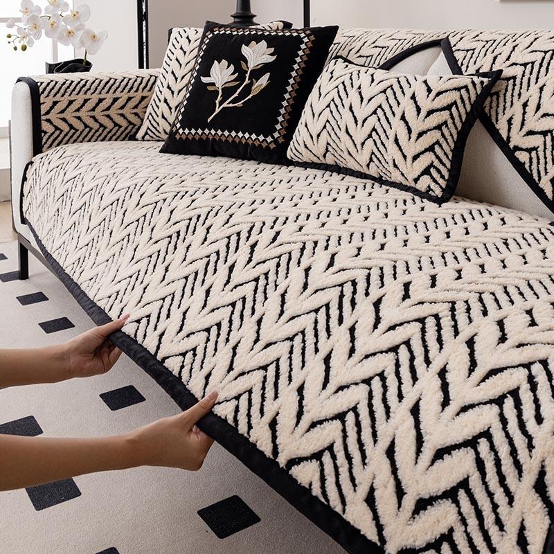 Plush Sofa Cushion New Four-Season Universal Cover Winter Sofa Cover Thickened Non-Slip Seat Cushion Back Towel 70*70cm
Plush Sofa Cushion New Four-Season Universal Cover Winter Sofa Cover Thickened Non-Slip Seat Cushion Back Towel 70*70cm