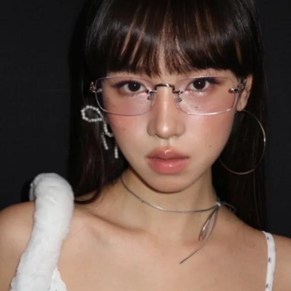 Chen Duling Style Ultra-Light Frameless Women s Prescription Glasses Black
Chen Duling Style Ultra-Light Frameless Women s Prescription Glasses Black