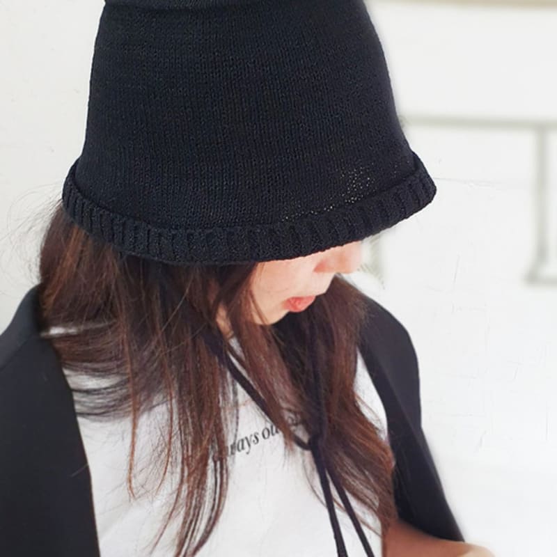 RACOHA Black knit Lovely bucket hat black
RACOHA Black knit Lovely bucket hat black