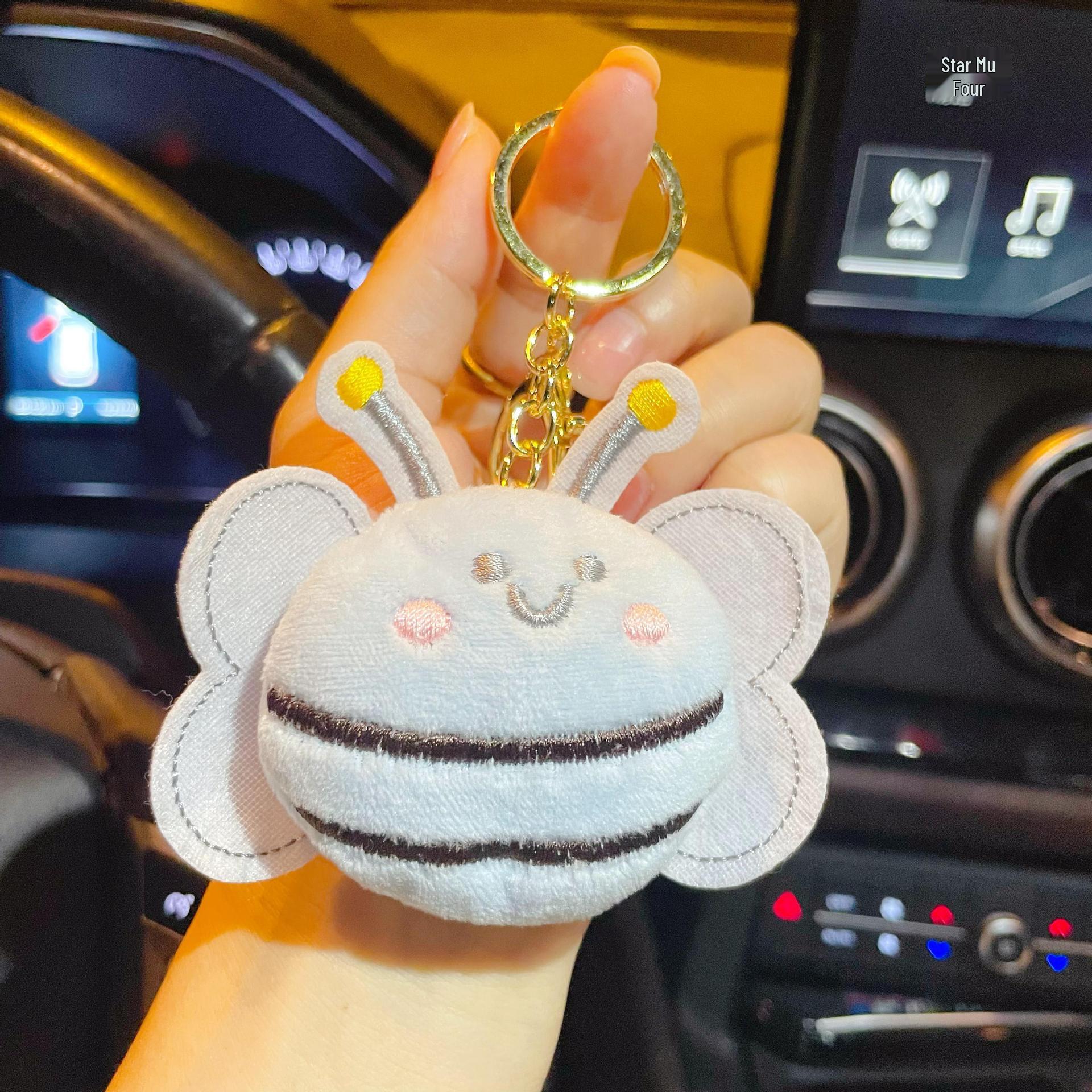 Cartoon Bee Plush Keychain Doll - Cute Pendant for Bags & Clothing
Cartoon Bee Plush Keychain Doll - Cute Pendant for Bags & Clothing