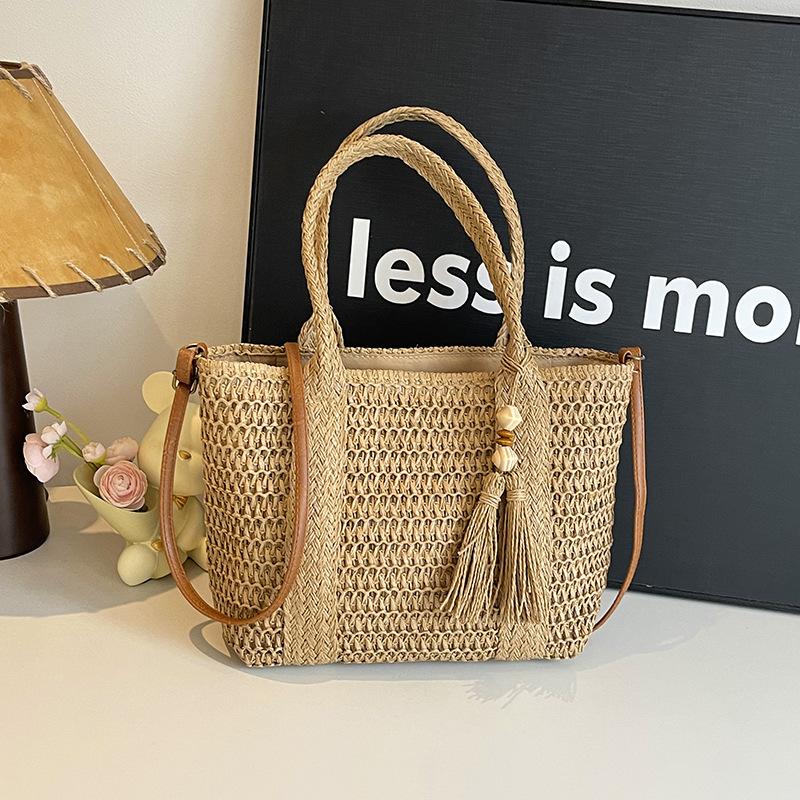 Large capacity seaside vacation beach bag women s summer new casual hand-woven straw commuter tote bag хакі
Large capacity seaside vacation beach bag women s summer new casual hand-woven straw commuter tote bag хакі