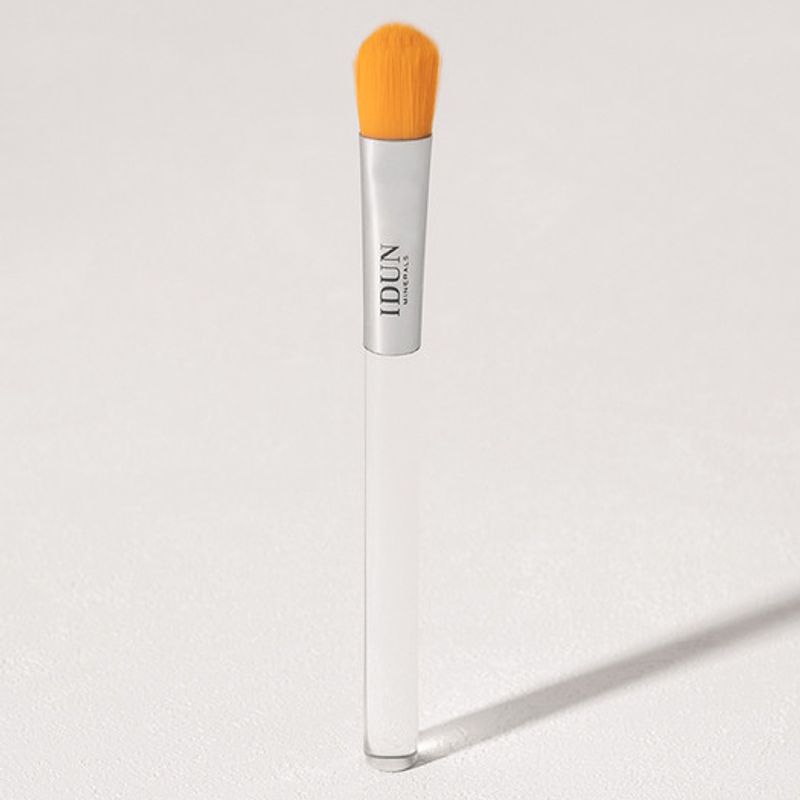 IDUN Minerals Concealer Brush 8006 Concealer Brush
IDUN Minerals Concealer Brush 8006 Concealer Brush