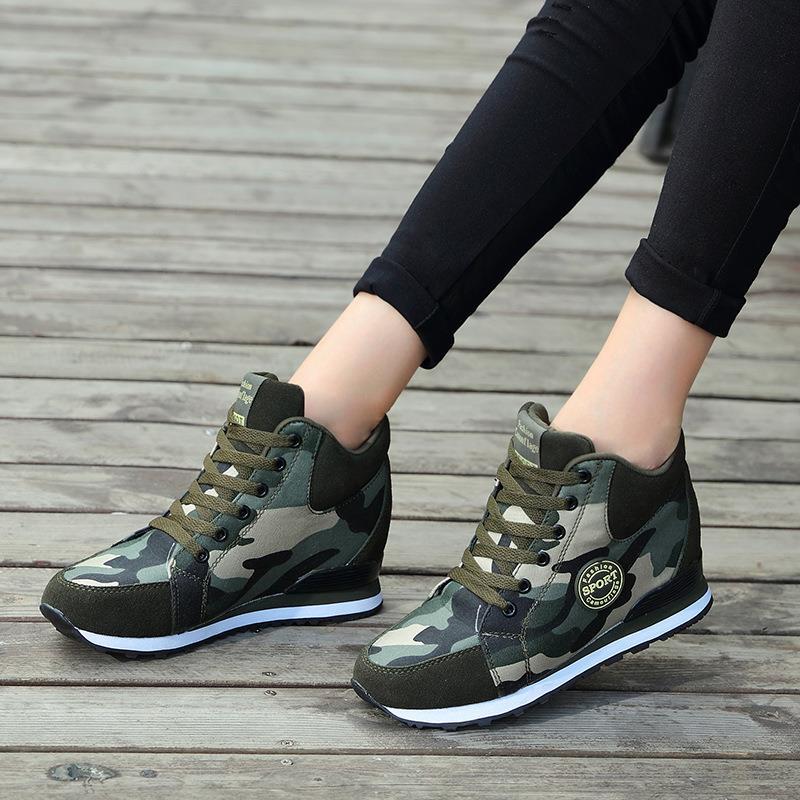 Autumn new fashion inner height increase camouflage shoes women s canvas sneakers large size sports running shoes 42
Autumn new fashion inner height increase camouflage shoes women s canvas sneakers large size sports running shoes 42