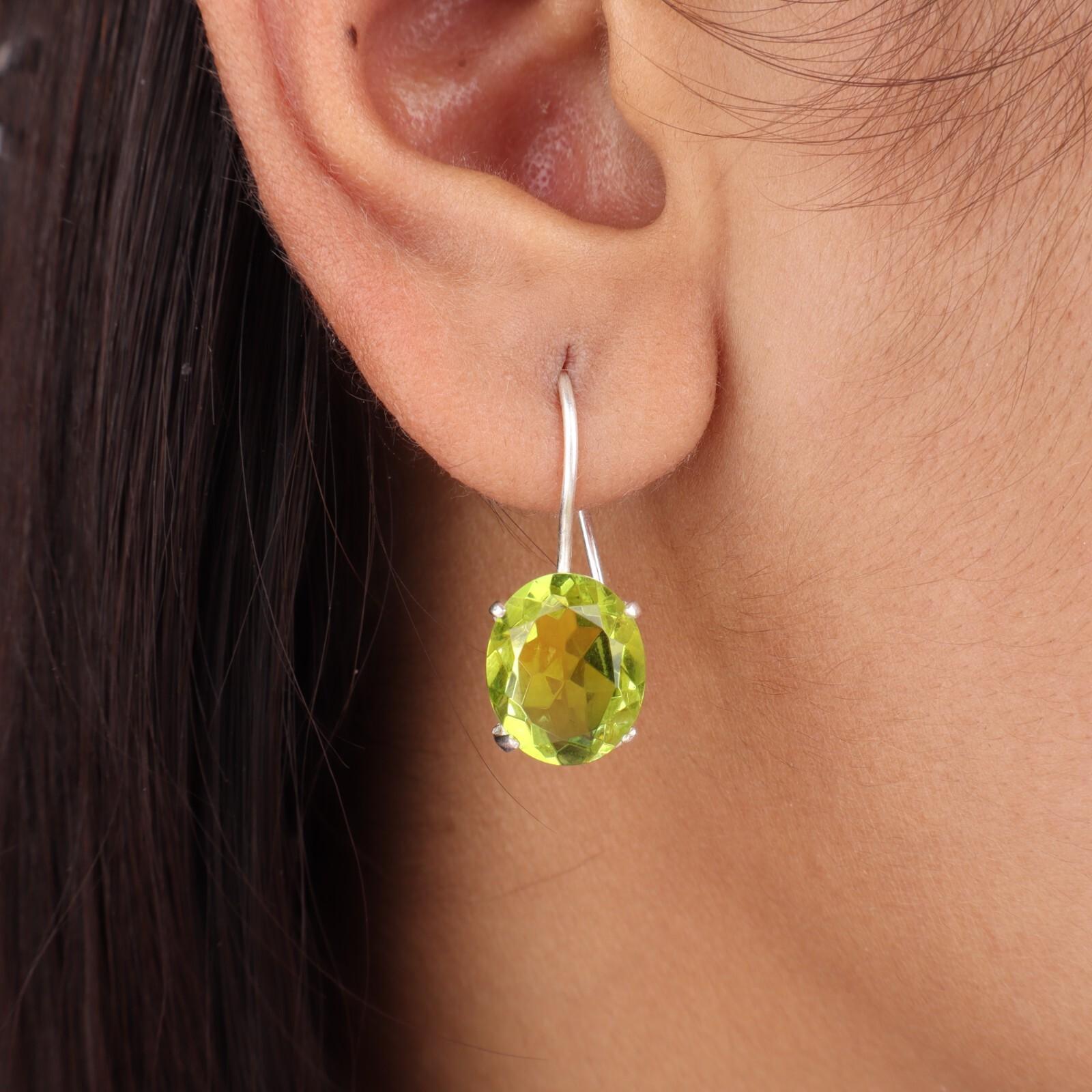 Bio Green Tourmaline Gemstone 925 Sterling Silver Handmade Drop Earrings 1.05 EE-173-44
Bio Green Tourmaline Gemstone 925 Sterling Silver Handmade Drop Earrings 1.05 EE-173-44