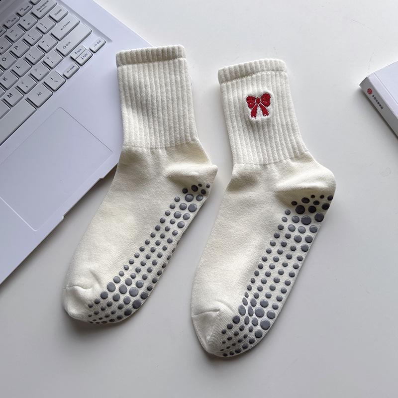 Ankala Red Yoga Socks - Children s Anti-Slip Pilates Mid-Calf Embroidered Butterfly Knot Fitness Floor Socks 1 pair молочный белый
Ankala Red Yoga Socks - Children s Anti-Slip Pilates Mid-Calf Embroidered Butterfly Knot Fitness Floor Socks 1 pair молочный белый