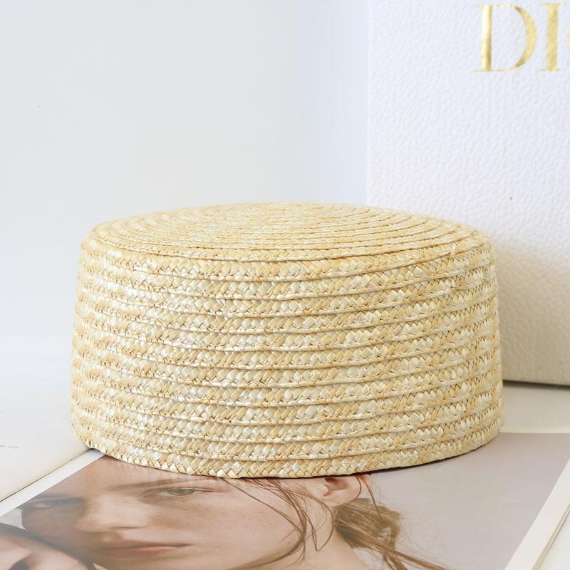 100% Raffia Flat Fedoras Hat Women French Woven Straw Pillbox Hat Summer Beach Berets Charming Wedding Party Medicine Boater Hat 56-58cm
100% Raffia Flat Fedoras Hat Women French Woven Straw Pillbox Hat Summer Beach Berets Charming Wedding Party Medicine Boater Hat 56-58cm