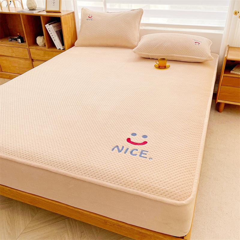 Простыня на подкладке из молочного бархата с улыбкой на лице, теплая и приятная для кожи стеганая подстилка из сои, защитный чехол Simmons, покрывало на кровать 120cmx200cm
Простыня на подкладке из молочного бархата с улыбкой на лице, теплая и приятная для кожи стеганая подстилка из сои, защитный чехол Simmons, покрывало на кровать 120cmx200cm