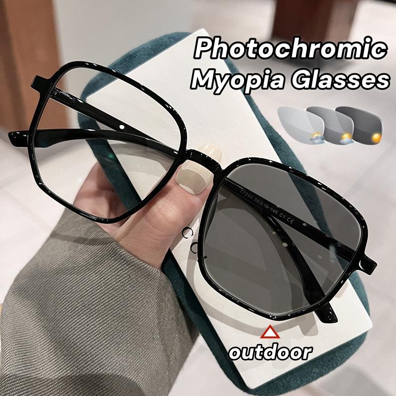 Color Changing Anti Blue Light Glasses Large Frame Women Men Short-sight SunglassesOutdoor Trendy Photochromic Myopia Glasses 0
Color Changing Anti Blue Light Glasses Large Frame Women Men Short-sight SunglassesOutdoor Trendy Photochromic Myopia Glasses 0