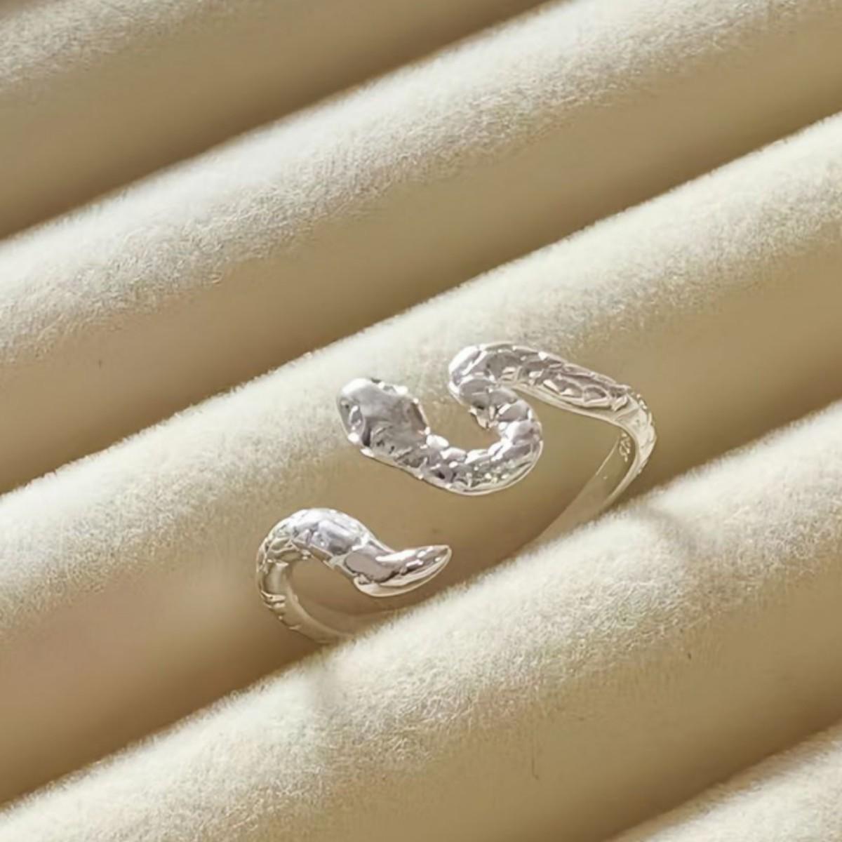 Snake Spirit Women s Ring - Sweet, Cool, Minimalist Snake Design, Index Finger Accessory
Snake Spirit Women s Ring - Sweet, Cool, Minimalist Snake Design, Index Finger Accessory