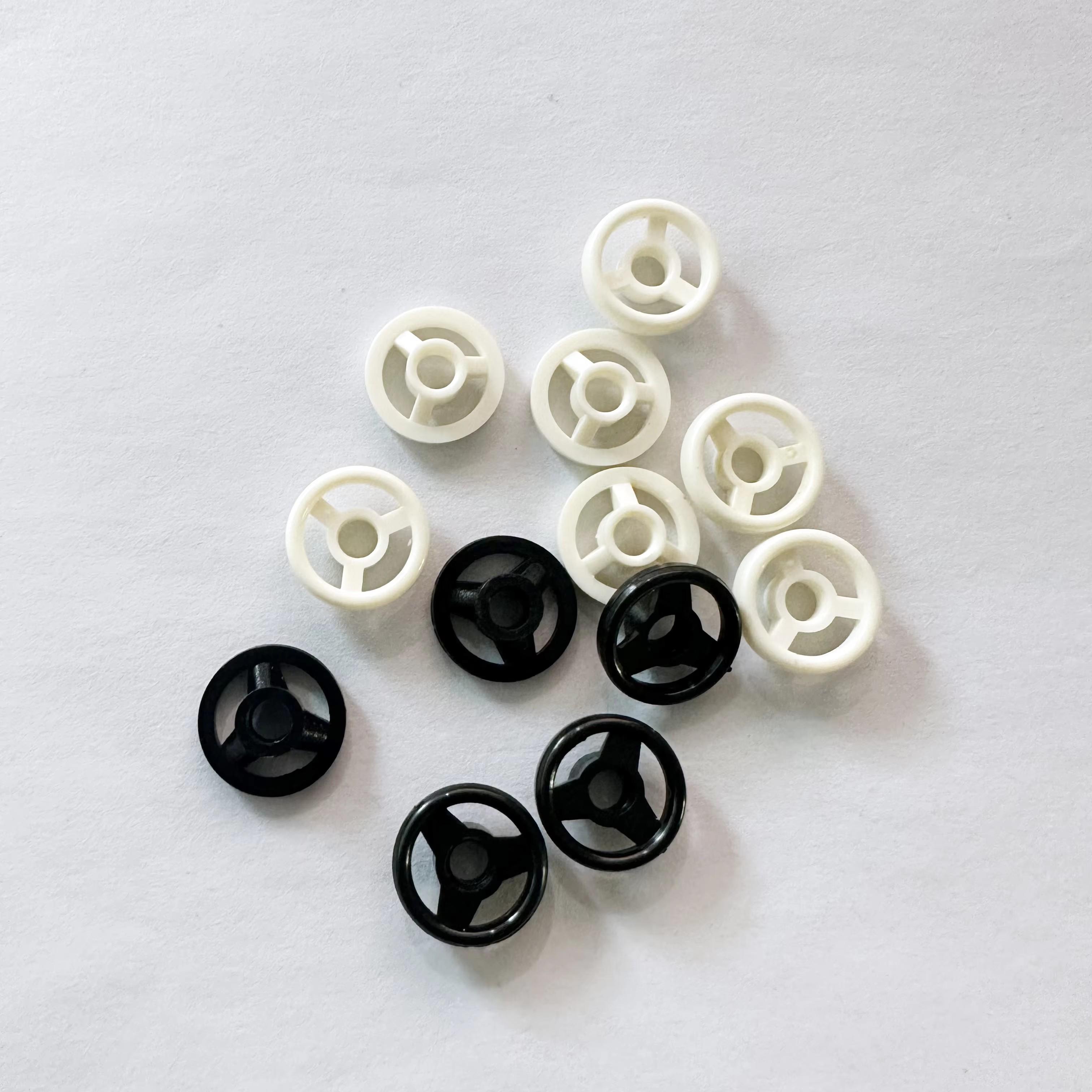 50pcs MOC Parts 3829 73081 Steering Stand 1x2 con volante nero compatibile mattoni fai da te blocchi di costruzione particella g
50pcs MOC Parts 3829 73081 Steering Stand 1x2 con volante nero compatibile mattoni fai da te blocchi di costruzione particella g