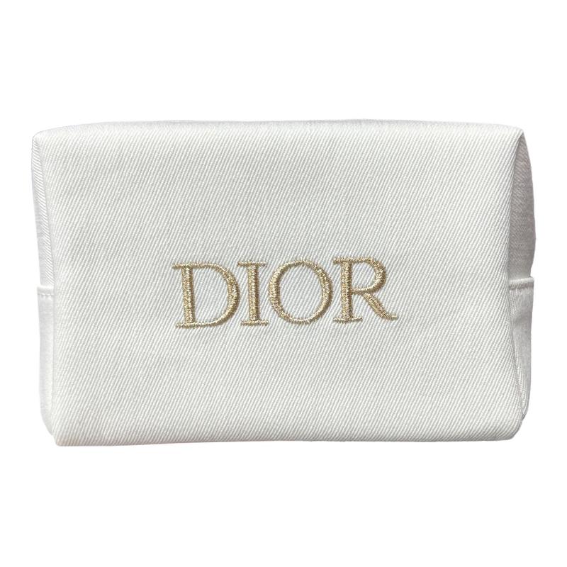 DIOR simple modern classic printed denim fabric white cosmetic bag portable 18*9*11cm белый
DIOR simple modern classic printed denim fabric white cosmetic bag portable 18*9*11cm белый