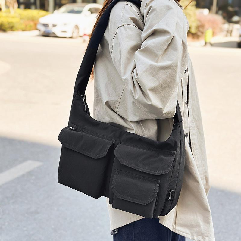 2025 spring new nylon cloth simple large-capacity multi-pocket satchel lightweight versatile underarm shoulder bag 35*6*24 фіолетовий
2025 spring new nylon cloth simple large-capacity multi-pocket satchel lightweight versatile underarm shoulder bag 35*6*24 фіолетовий