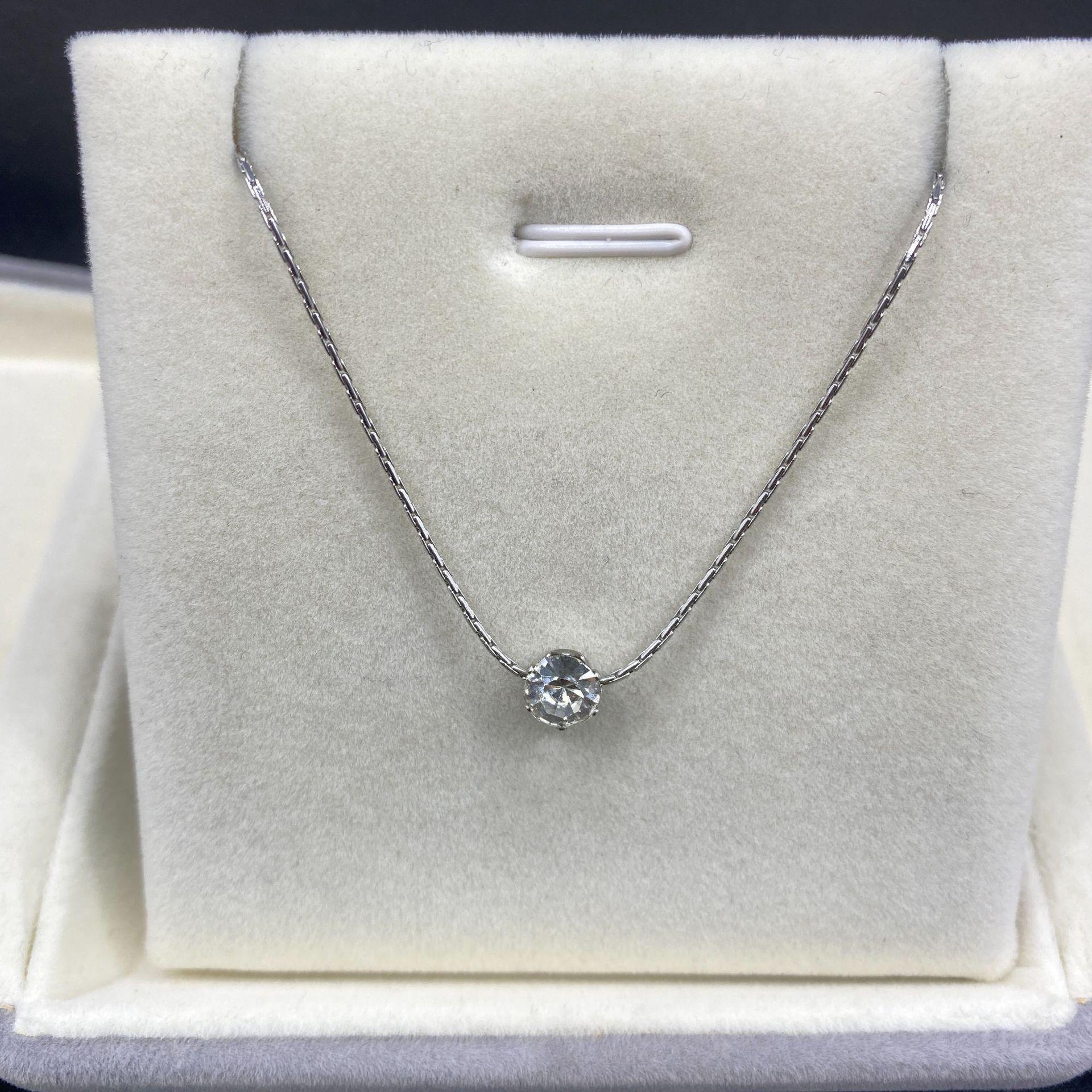 Элегантное женское ожерелье с квадратной подвеской из муассанита и цепочкой из титановой стали
Элегантное женское ожерелье с квадратной подвеской из муассанита и цепочкой из титановой стали