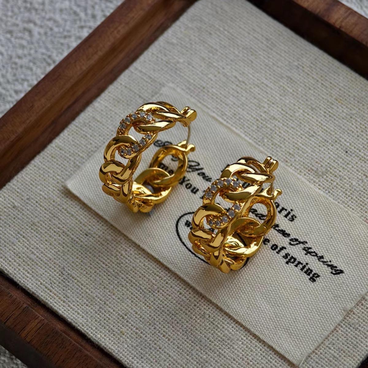 14K Gold Plated Zircon Earrings: Zhao Lusi Xu Yan Inspired Fashionable Luxury Ear Studs
14K Gold Plated Zircon Earrings: Zhao Lusi Xu Yan Inspired Fashionable Luxury Ear Studs