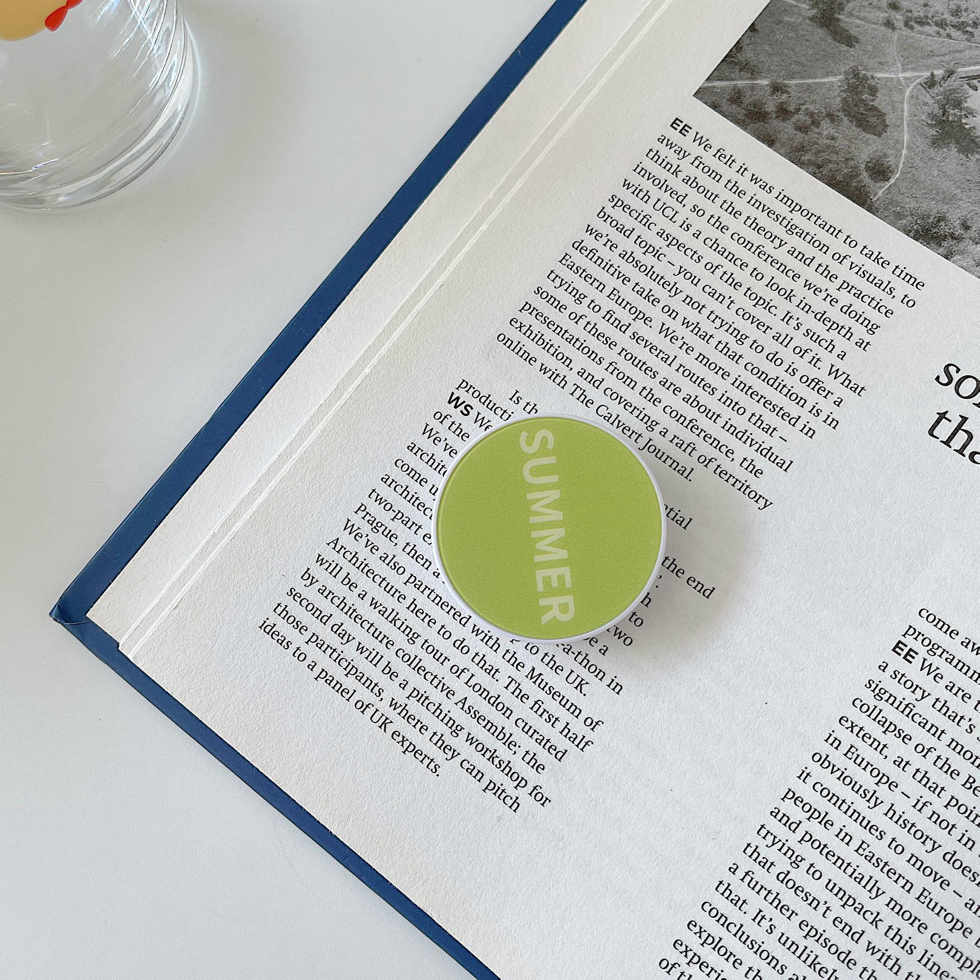 Универсальная стильная подставка для мобильных телефонов и планшетов - белая
Универсальная стильная подставка для мобильных телефонов и планшетов - белая