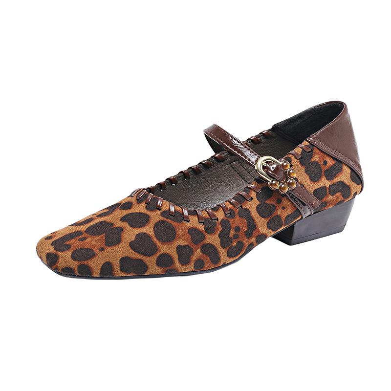 French retro leopard print pointed Mary Jane single shoes 22 spring and autumn word with shallow mouth flat bottom loafer single shoes 42 леопард друку кольору
French retro leopard print pointed Mary Jane single shoes 22 spring and autumn word with shallow mouth flat bottom loafer single shoes 42 леопард друку кольору