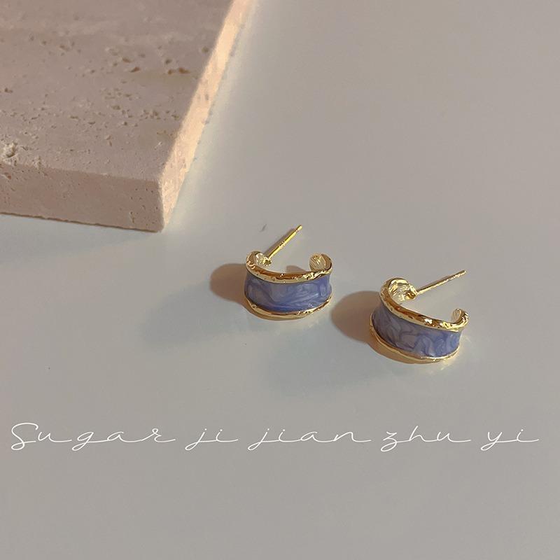 S925 Retro C-Shaped Drop Glaze Earrings Women S Earrings Light Luxury High-End Temperament Versatile Earrings синій
S925 Retro C-Shaped Drop Glaze Earrings Women S Earrings Light Luxury High-End Temperament Versatile Earrings синій