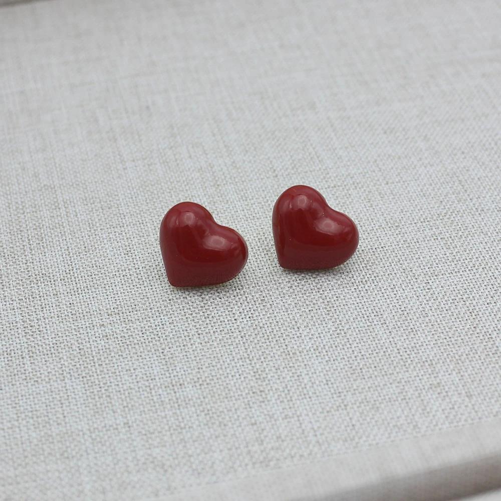 Ancona Wine Red Small Heart Stud Earrings for Women Metal Smooth Wedding New Year Zircon Christmas Girl Valentine s Day Gift
Ancona Wine Red Small Heart Stud Earrings for Women Metal Smooth Wedding New Year Zircon Christmas Girl Valentine s Day Gift