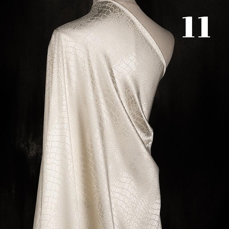 50X150Cm Jacquard Fabric Crocodile Embossed Pattern for Cheongsam Hanfu Diy Dress Sewing Clothing Material 50x150cm
50X150Cm Jacquard Fabric Crocodile Embossed Pattern for Cheongsam Hanfu Diy Dress Sewing Clothing Material 50x150cm