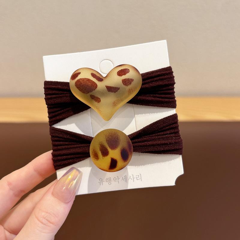 2 шт. детские модные леопардовые круглые резинки для волос для женщин винтажные волосы для хвоста на пальцах ног эластичные аксессуары для волос Size fits all
2 шт. детские модные леопардовые круглые резинки для волос для женщин винтажные волосы для хвоста на пальцах ног эластичные аксессуары для волос Size fits all