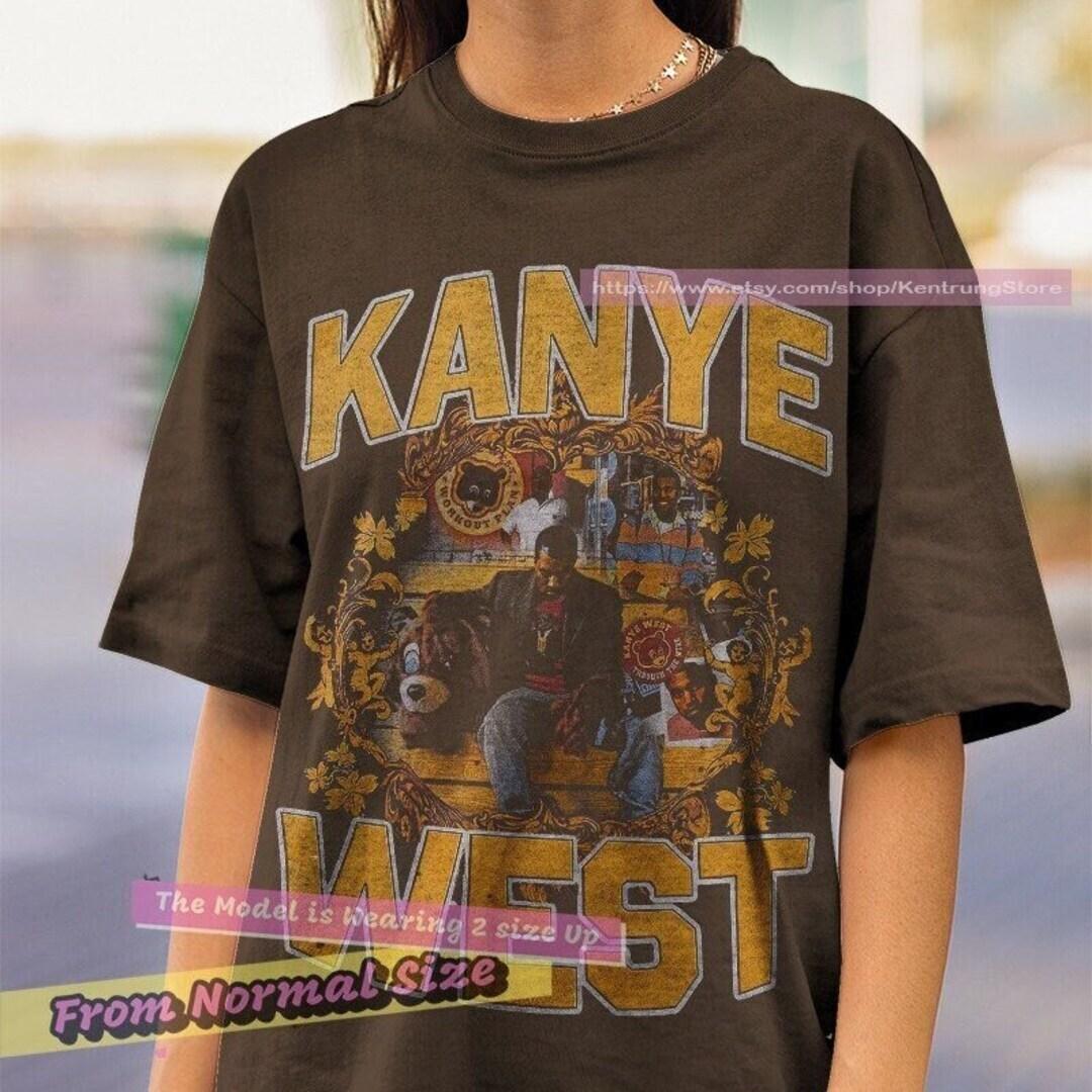 26 Kanye West The College Dropout T-Shirt Dark Chocolate tee vtg NH12350 Unisex T-Shirt M
26 Kanye West The College Dropout T-Shirt Dark Chocolate tee vtg NH12350 Unisex T-Shirt M