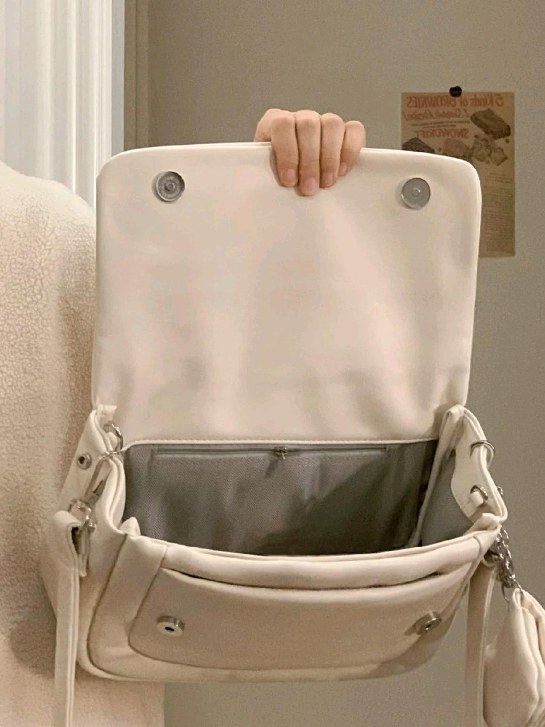 Сумка женская сумка-мессенджер новая осенне-зимняя сумка-мессенджер большой вместимости из искусственной кожи подмышкой сумка cloud
Сумка женская сумка-мессенджер новая осенне-зимняя сумка-мессенджер большой вместимости из искусственной кожи подмышкой сумка cloud