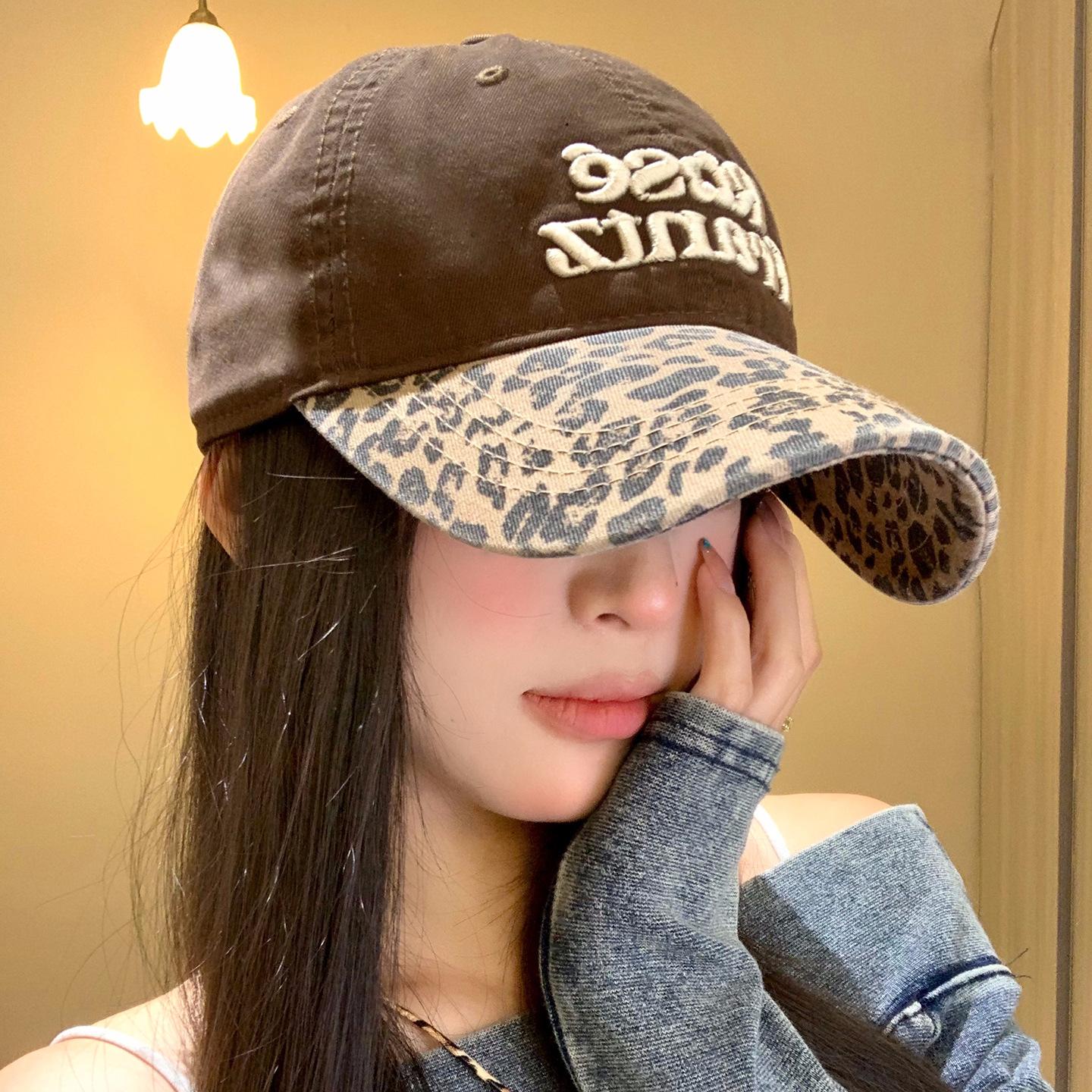 Letter embroidered leopard print baseball cap female American retro face cap wide brim big head circumference soft top hat adjustable (approx. 54-59cm)
Letter embroidered leopard print baseball cap female American retro face cap wide brim big head circumference soft top hat adjustable (approx. 54-59cm)