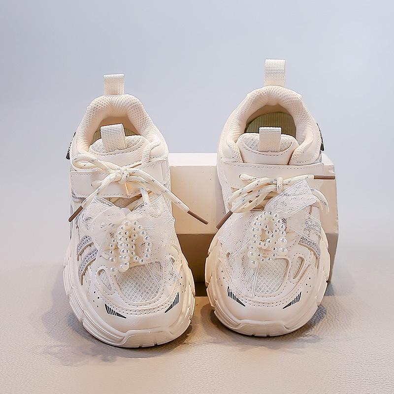Girls sports shoes are comfortable and breathable fashion dad shoes 2025 autumn new foreign style pearl bow princess shoes 26
Girls sports shoes are comfortable and breathable fashion dad shoes 2025 autumn new foreign style pearl bow princess shoes 26