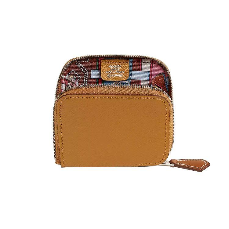 Hermes SilkIn Palladium Metal Texture Epsom Barenia Leather Wallet Women Wallet Sesame-Brown Chili-Pepper Rose-Soda H067390CKAK Box Included
Hermes SilkIn Palladium Metal Texture Epsom Barenia Leather Wallet Women Wallet Sesame-Brown Chili-Pepper Rose-Soda H067390CKAK Box Included