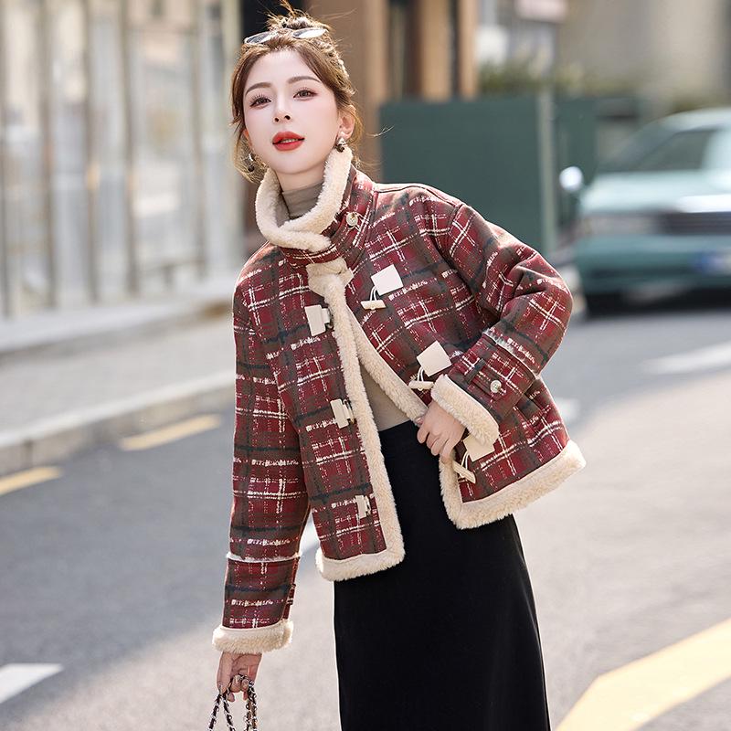 Women s Winter 2024 Plaid Shearling Coat - Warm Lambswool, Loose Fit (WN6100) XL (130-145 jin)
Women s Winter 2024 Plaid Shearling Coat - Warm Lambswool, Loose Fit (WN6100) XL (130-145 jin)