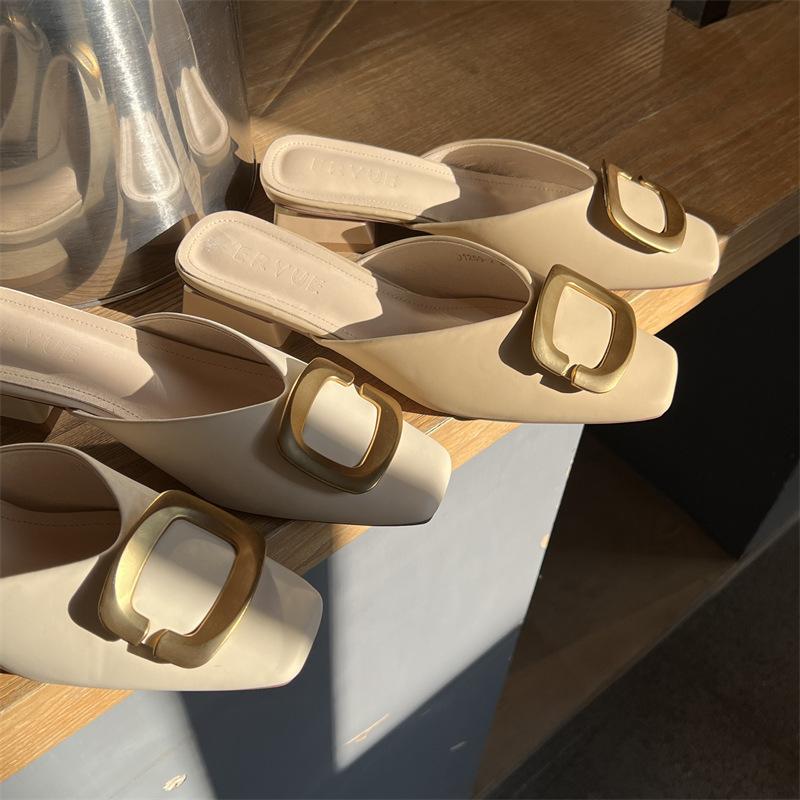 Leather bag head half slippers women s buckle spring 2025 new half-tray single shoes square head thick heel middle heel outer wear sandals 35 бежевий
Leather bag head half slippers women s buckle spring 2025 new half-tray single shoes square head thick heel middle heel outer wear sandals 35 бежевий