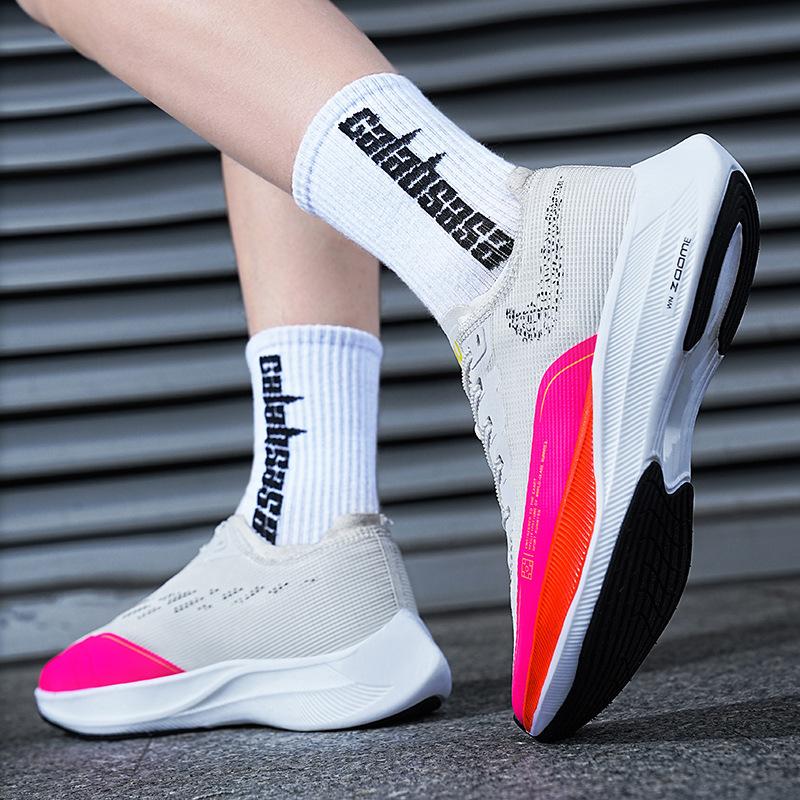 Мужская обувь лето новая дышащая сетка с плетением муха карбоновая подошва кроссовки корейская версия мода прямая трансляция популярная пара спортивная обувь 44
Мужская обувь лето новая дышащая сетка с плетением муха карбоновая подошва кроссовки корейская версия мода прямая трансляция популярная пара спортивная обувь 44