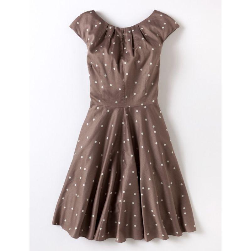 Give Back to New and Old Customers Blue Rose Plus size women clothing Women Cotton Short sleeve Dress Classic Waist Hugging a-Line Skirt Brown dot UK12
Give Back to New and Old Customers Blue Rose Plus size women clothing Women Cotton Short sleeve Dress Classic Waist Hugging a-Line Skirt Brown dot UK12